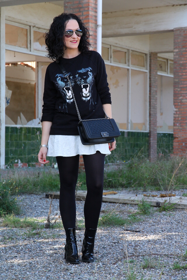 LOOK WITH HOODIE AND MINISKIRTS - Fashion Tights