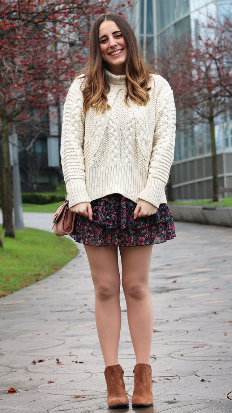 Outfit with maxi jersey and flower skirt - Fashion Tights